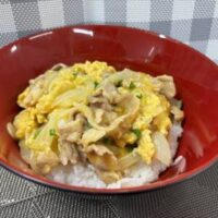 グループホーム×みなかぜ病院栄養科主催_「他人丼」料理教室開催！